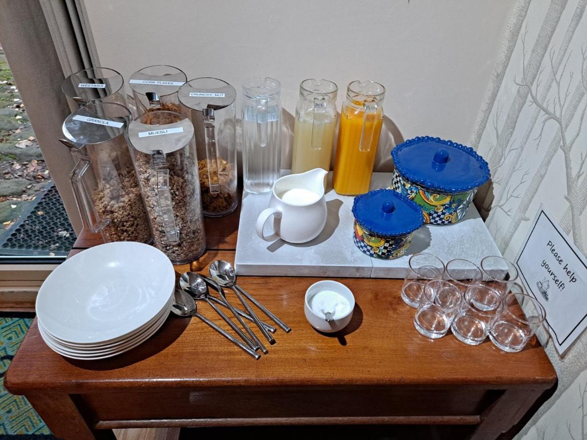 Robin Hood Farm B&B Баслоу Екстериор снимка
